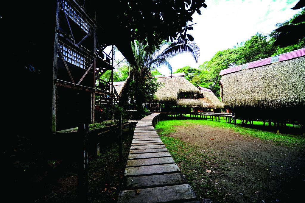 Jamu Lodge Puerto Montufar Eksteriør billede