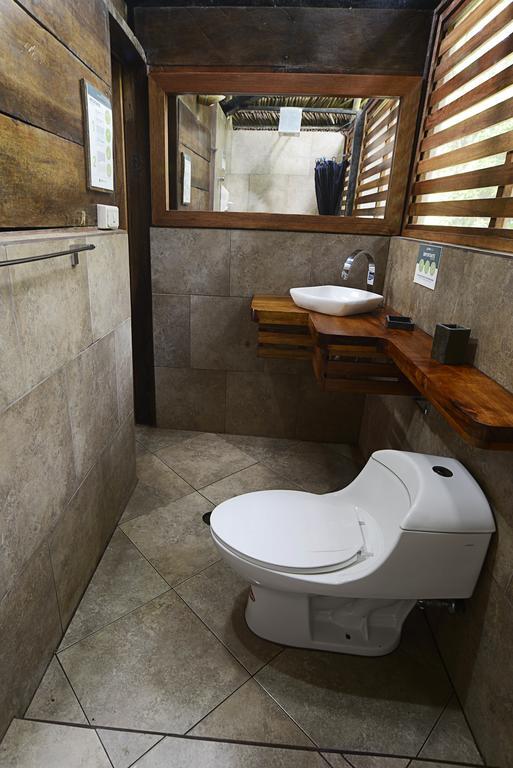 Jamu Lodge Puerto Montufar Værelse billede