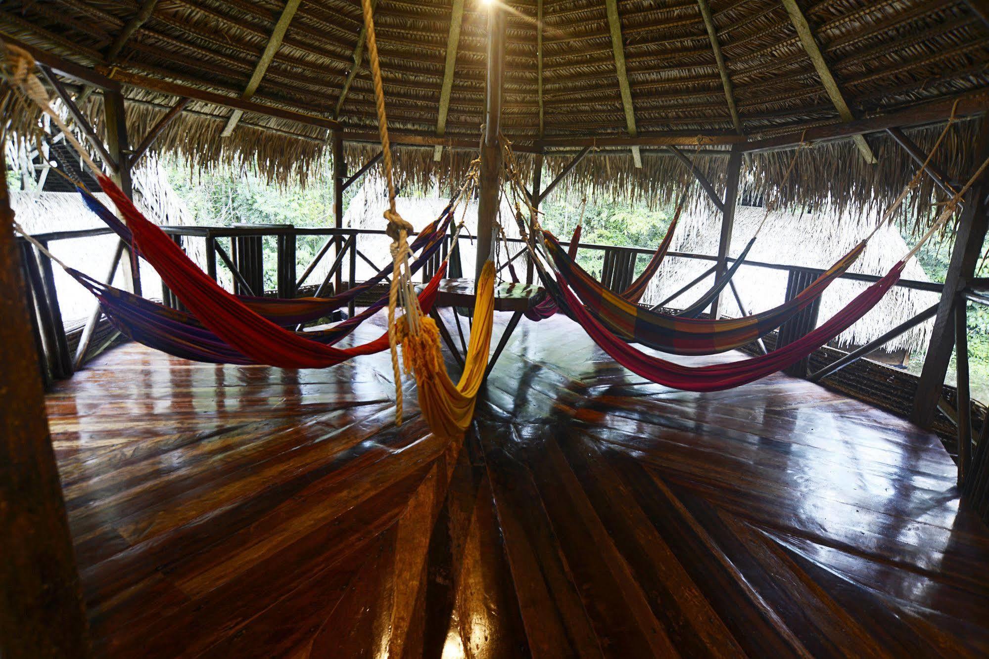 Jamu Lodge Puerto Montufar Eksteriør billede