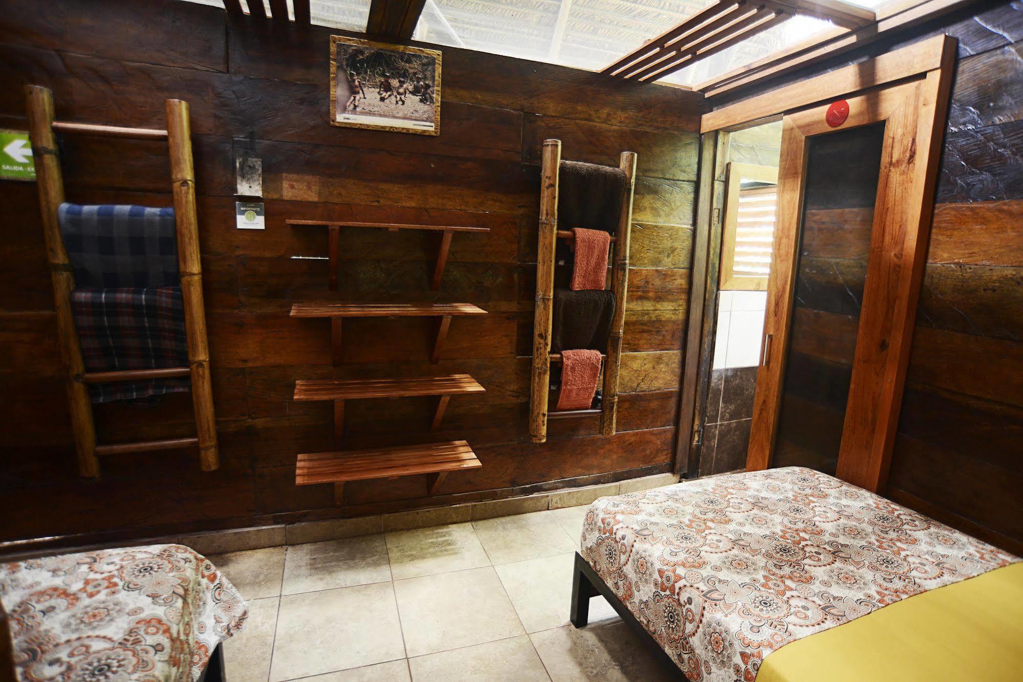 Jamu Lodge Puerto Montufar Eksteriør billede
