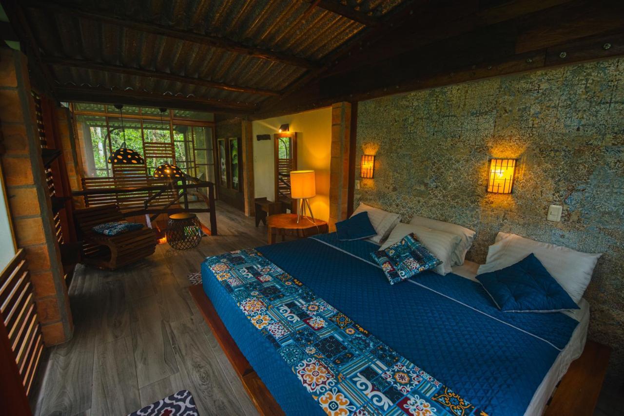 Jamu Lodge Puerto Montufar Eksteriør billede